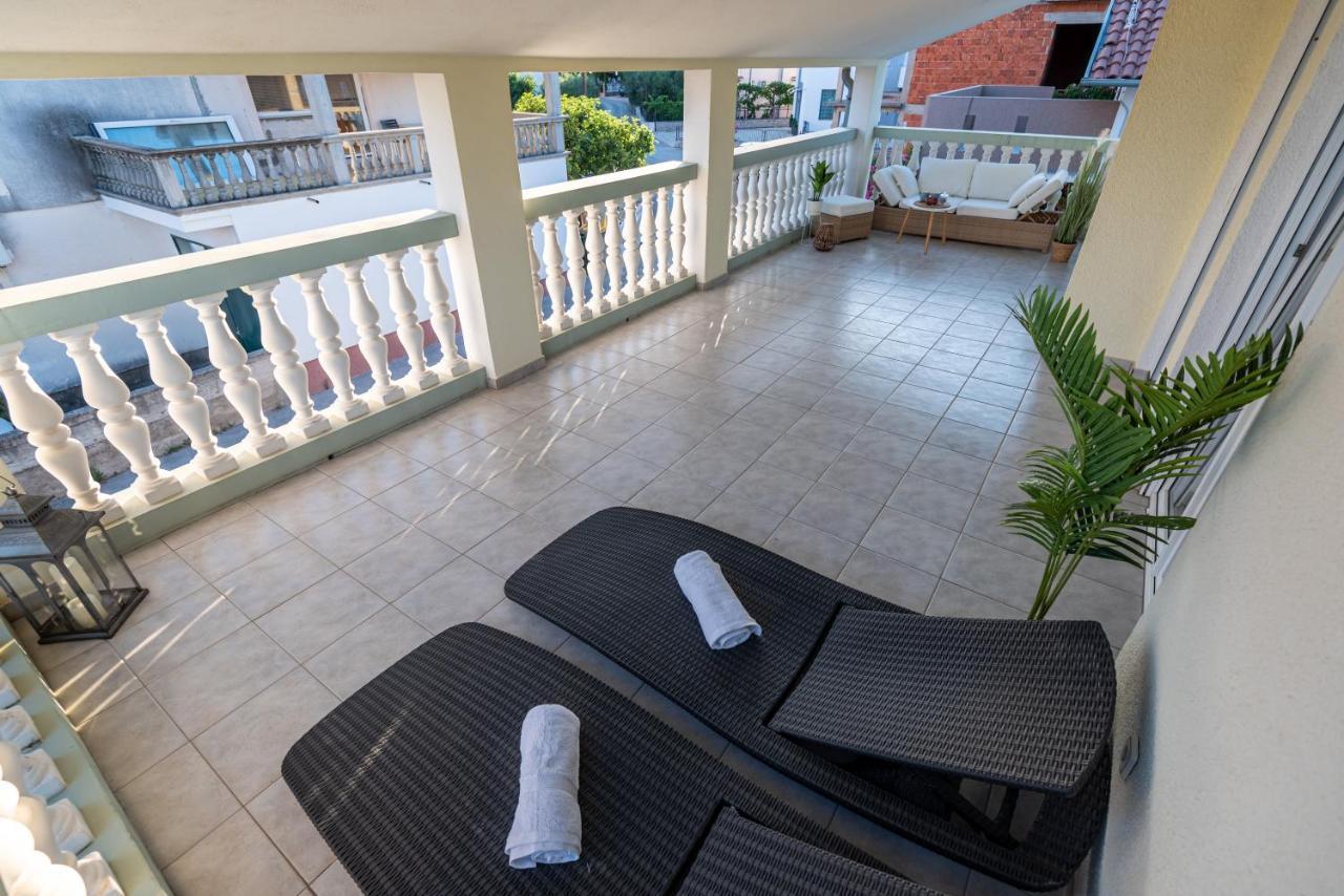 Magnolia Apartmani Vodice Eksteriør bilde